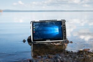 Algiz-10X-rugged-PCAP-tablet-water-min-scaled